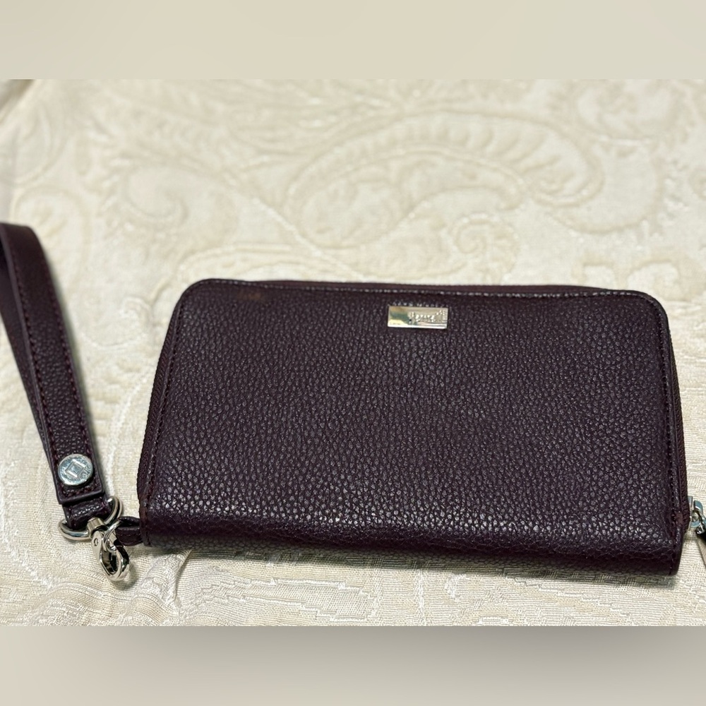 Jeweii 21 Dark Purple Wristlet